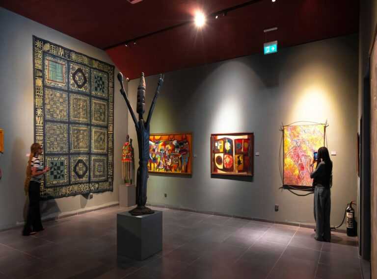 How Art Galleries Work Arcagallerdate